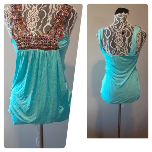 Beautiful Daytrip Top❤ Excellent Condition - Picture 1 of 2